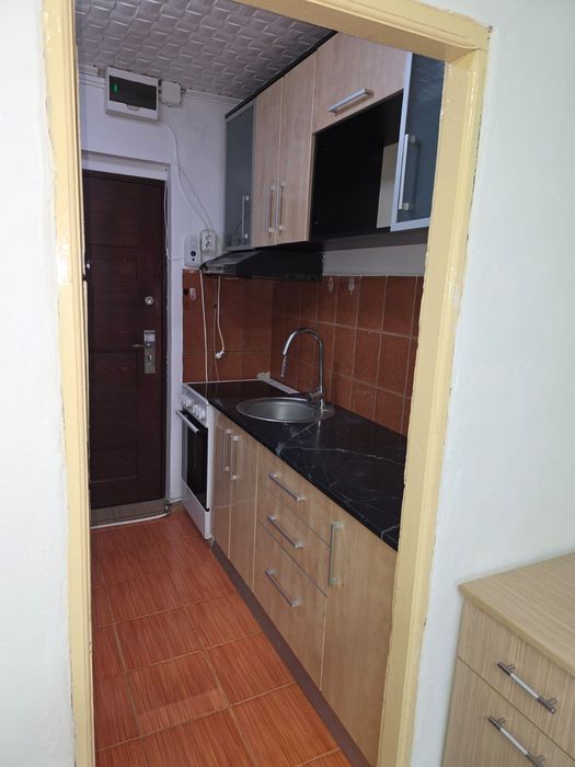 Vând garsonieră zona Vlaicu