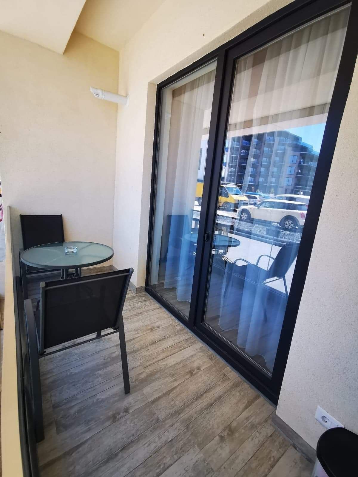 Închiriez Aprt cu 2 camere în regim hotelier în Mamaia Nord Resort B-S