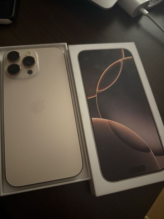 Iphone 16 pro max 256 gb.  Desert titanium