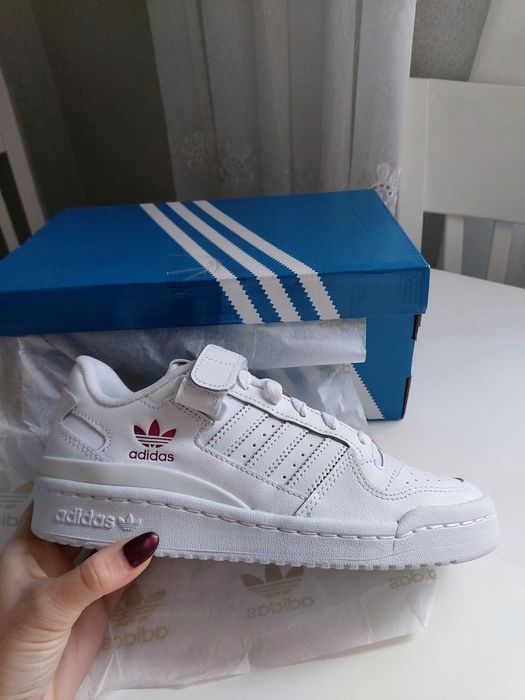 Adidas нови , ест кожа 36