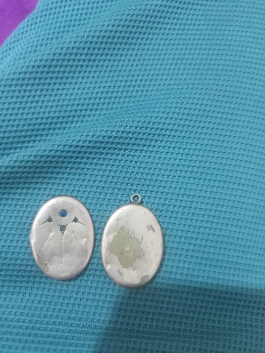 Золотой старый кулан. Золотой часы.