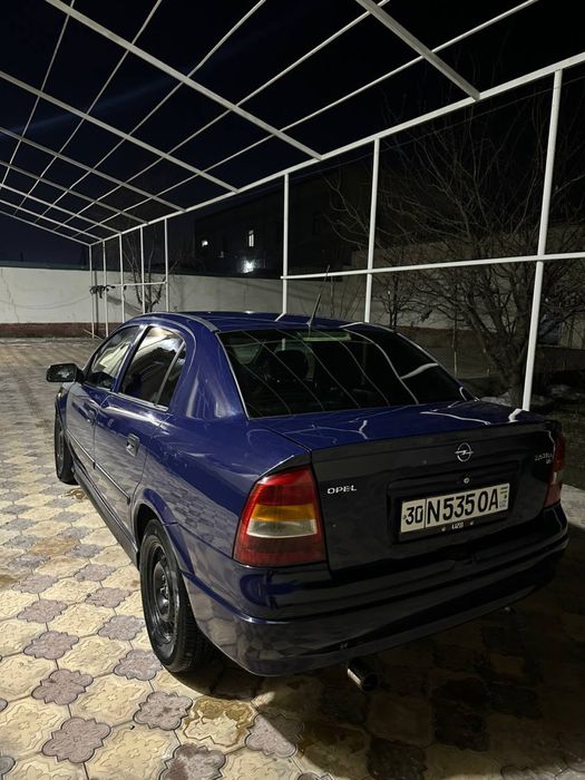 Opel astra g  sotiladi idealni turupti metan gazda yuradi