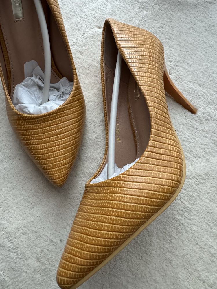 Pantofi galben - mustar