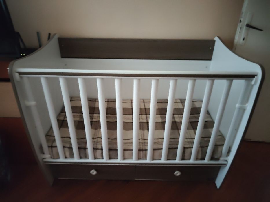 Бебешко легло лорели