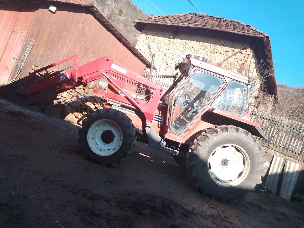 Tractor 60-90 cu încărcător frontal