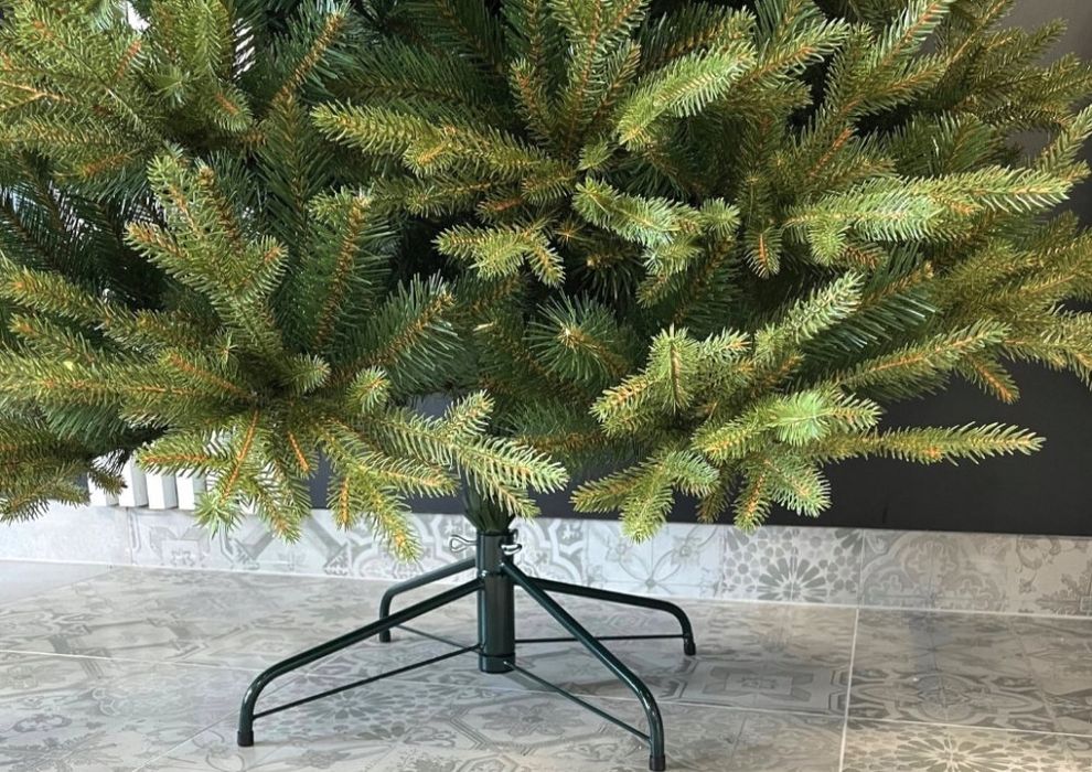 Изкуствена елха 210см, с 2Dи 3D връхчета