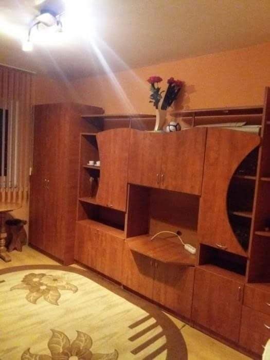 Închiriez garsonieră