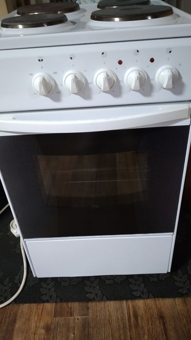 Продам эл.плиту в отличном состоянии.