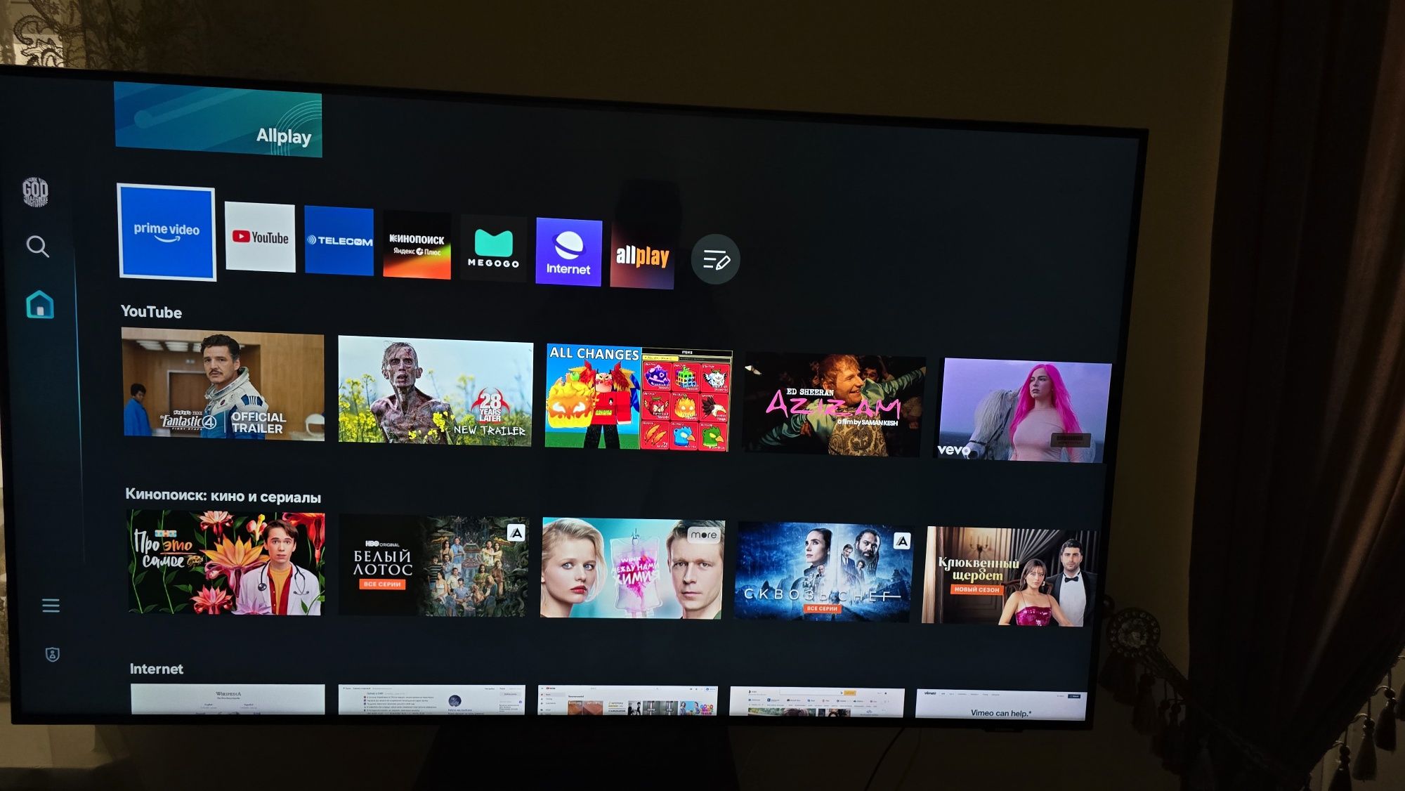 ТелевизорSamsung Smart Crystal UHD 55