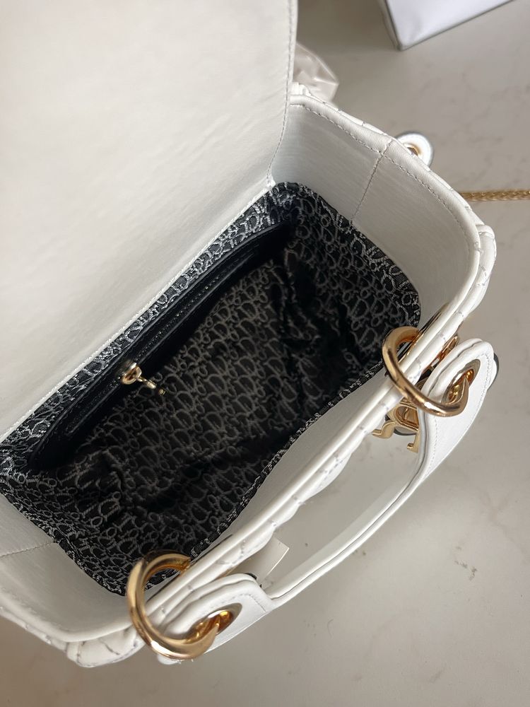 Чанта Mini Lady Dior бяла