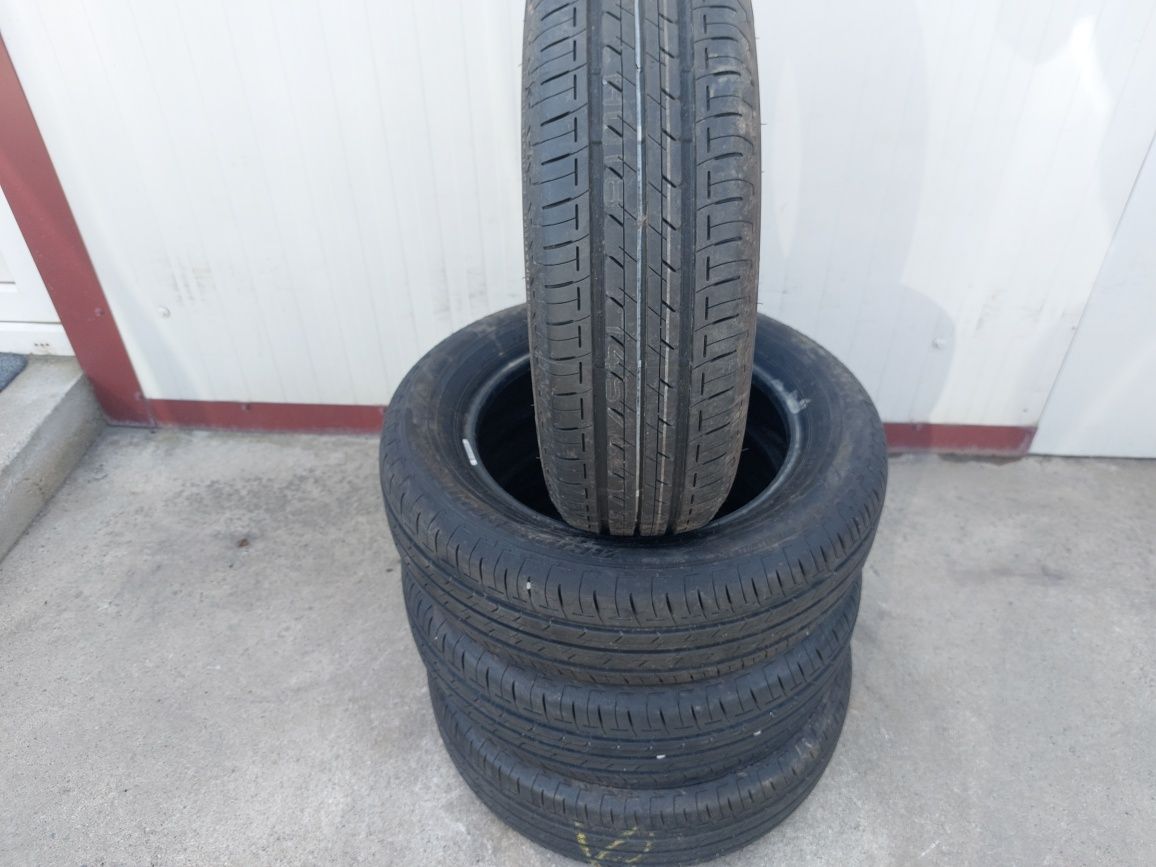 75 lei bucata! Set anvelope vara 165 65 14 Bridgestone! 7 mm