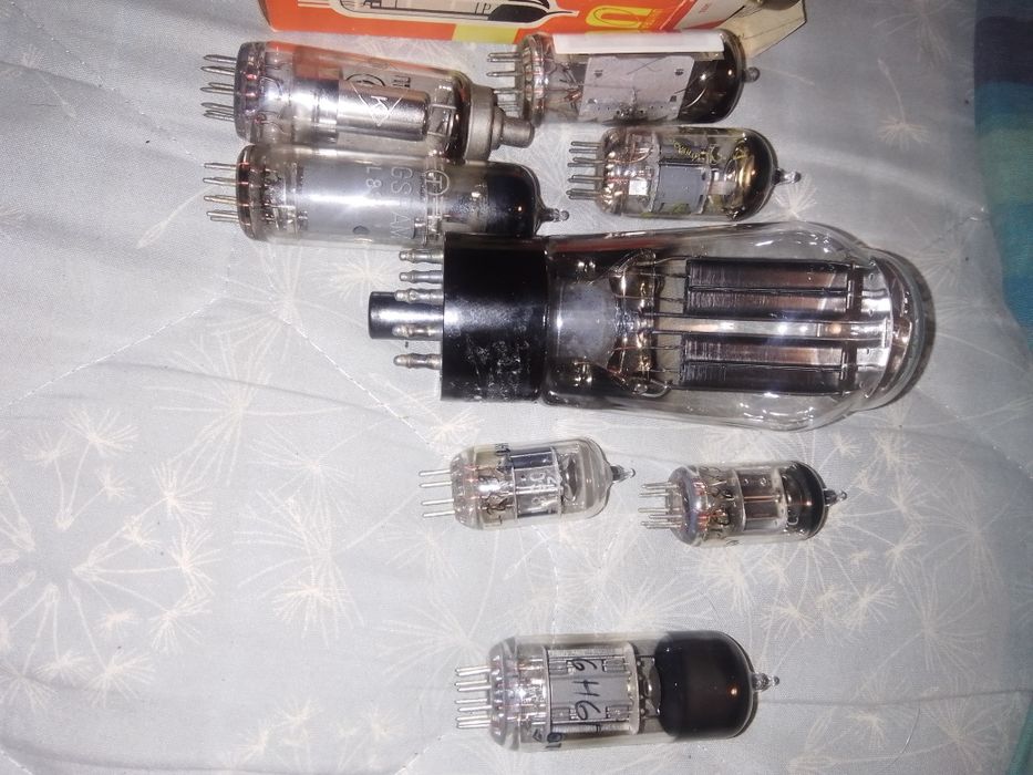 ЛОТ радиолампи радио лампи различни.
