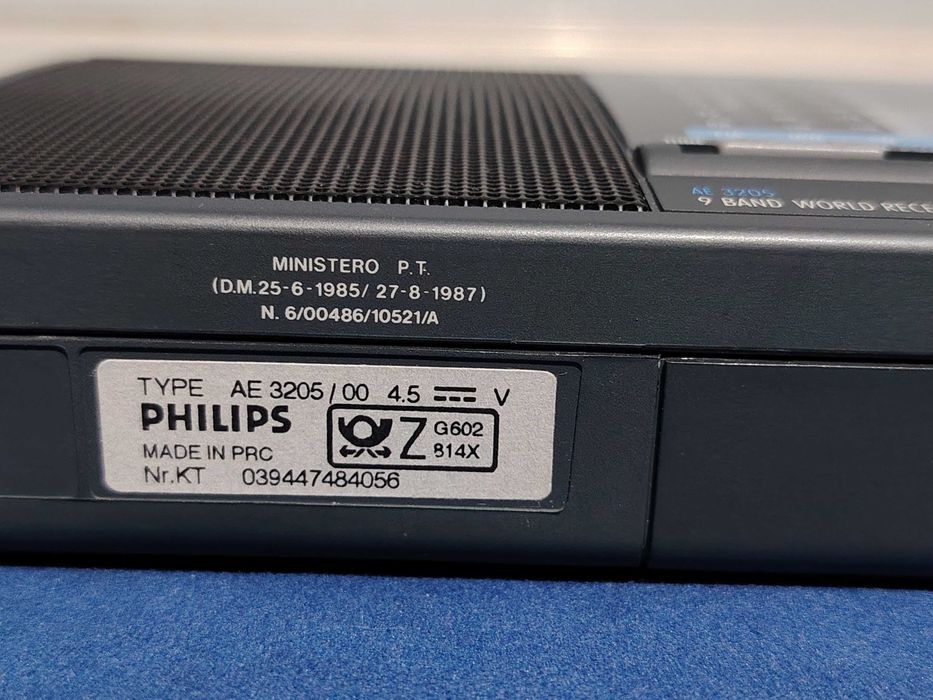 PHILIPS AE 3205 9 Band World Receiver, radio portabil.
