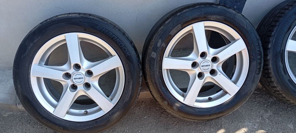 Vând 4 roti cu jante Enzo 205/55R16