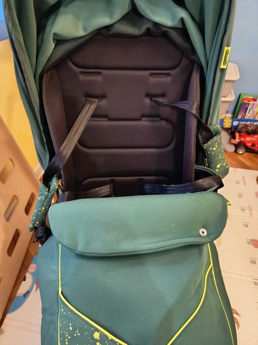 Чиполино Елит Авокадо, детска количка с три коша включени в цената.