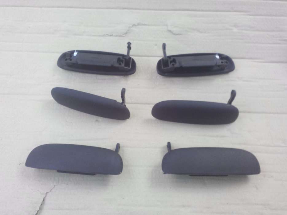Maner usa Ford Ka, Ford Fiesta, Mazda 121