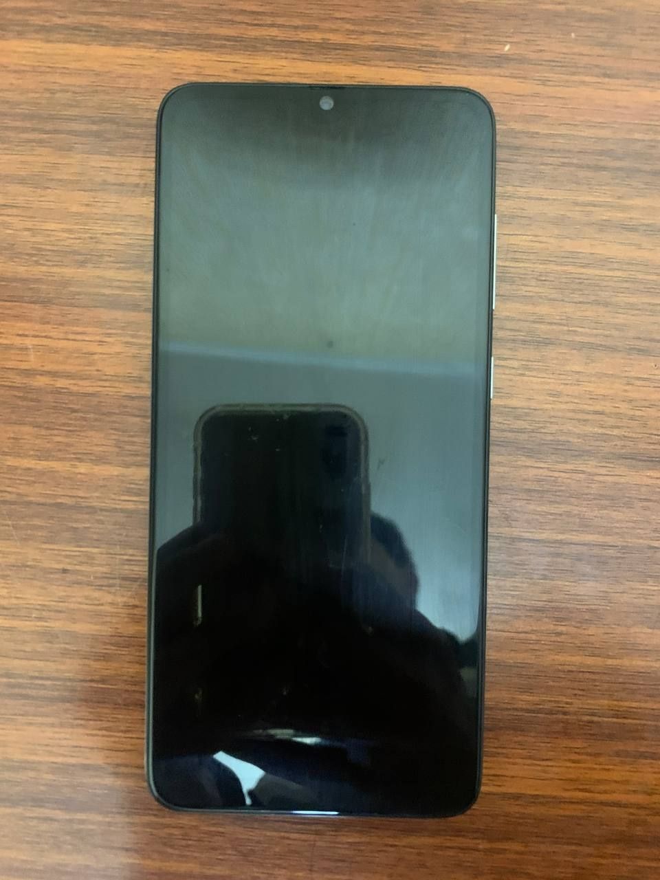 Samsung a70     .