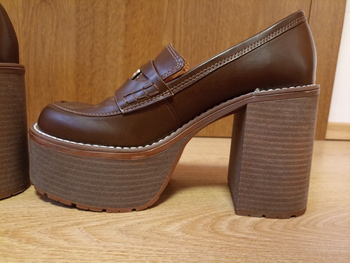 Pantofi cu platforma  Bershka