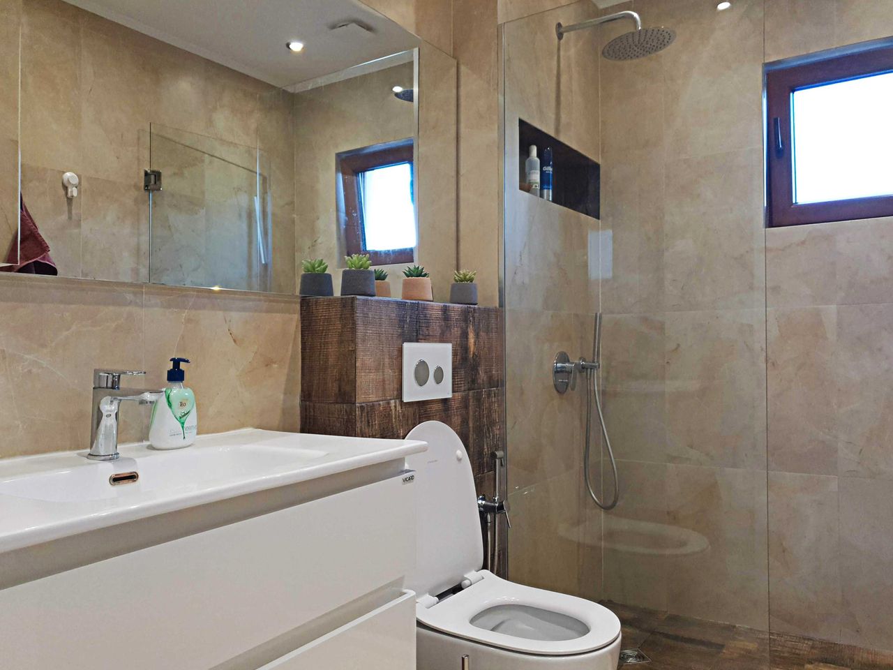 Продава се Къща в с. Лесичово, Област Пазарджик - 160 кв.м за 1244 €/кв.м - Снимка #6