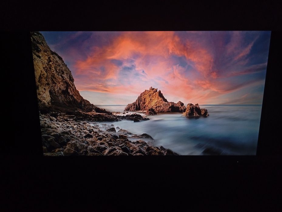 Монитор Philips 221V8