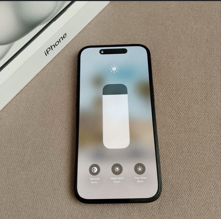 iPhone 15 в идеальном состоянии