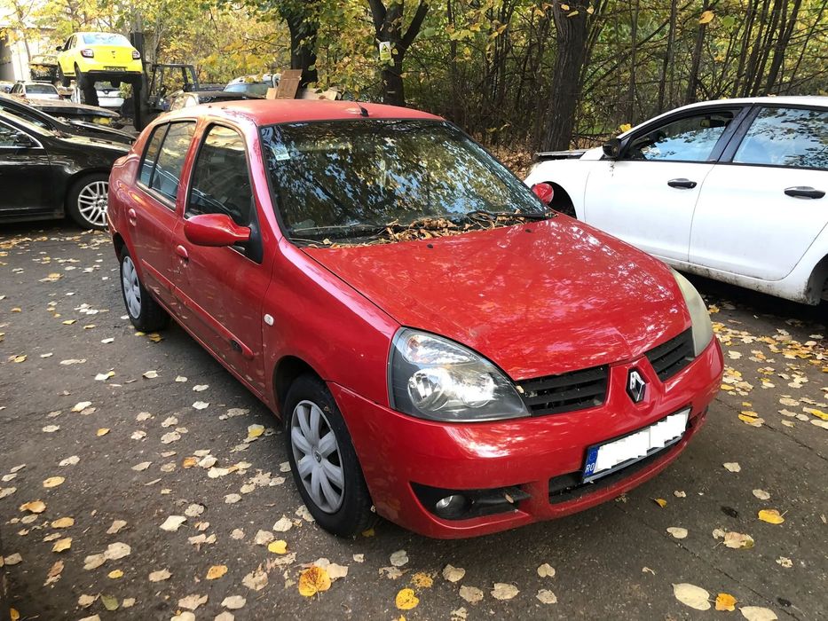 Dezmembrez Renault Clio 2007 1,4 benzina rosu OV727