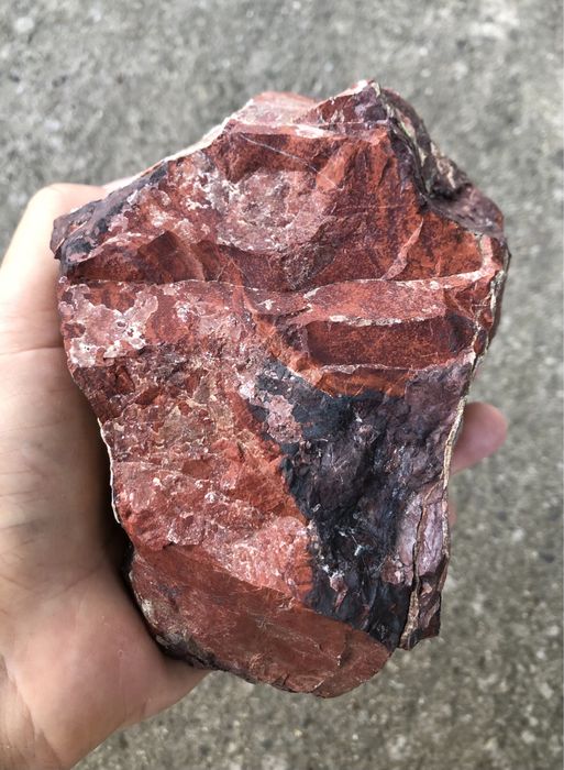 Jasp rosu din România