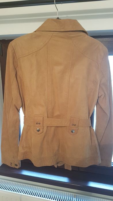 Haina piele intoarsa, Yessica, masura M