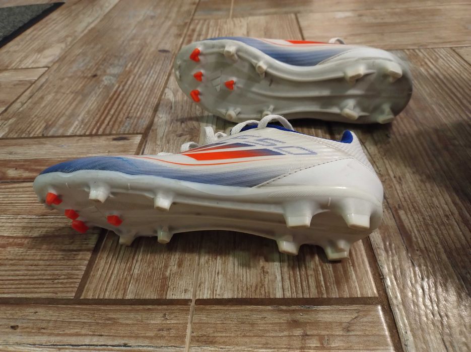 Ghete fotbal elite F50 marimea 38