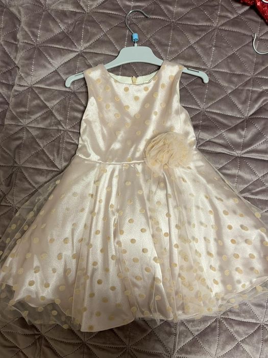 Детска рокля на точки