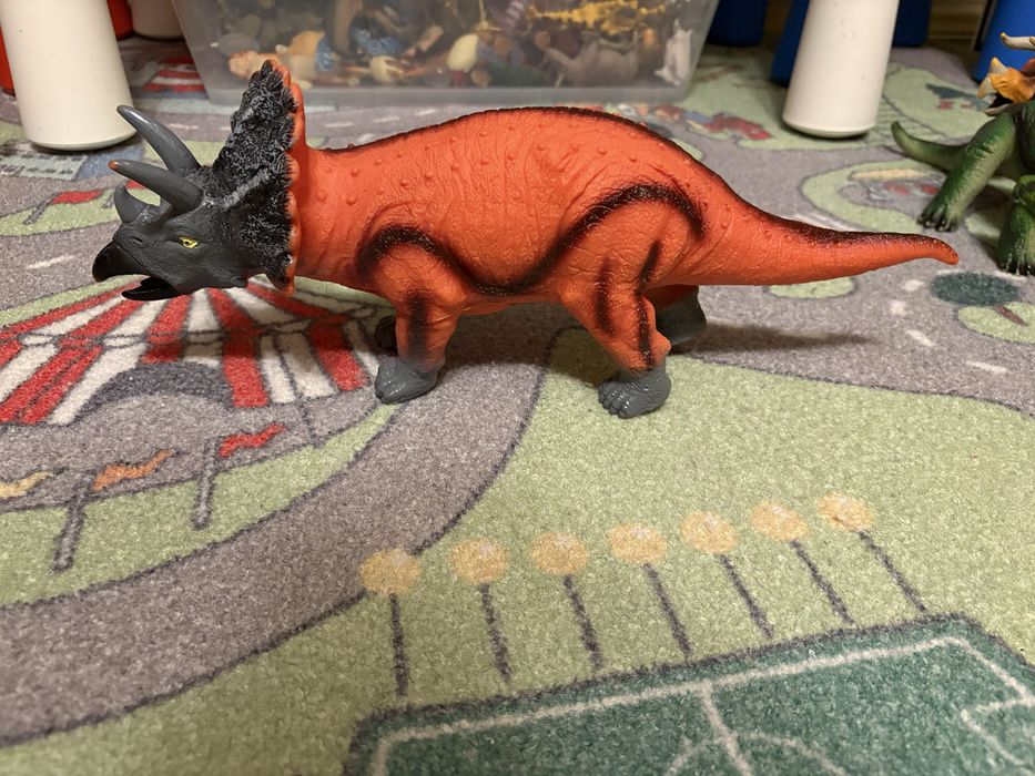 Figurine dinozauri  pentru copii