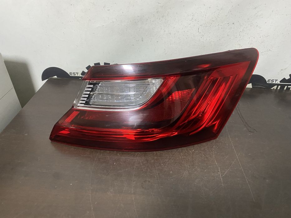 Stop dreapta Renault Megane 4 sedan berlina cu led si bec