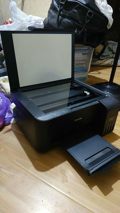 EPSON цветной принтер сотилади