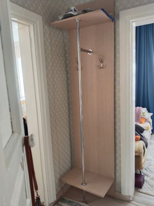 Продается вешалка для одежды