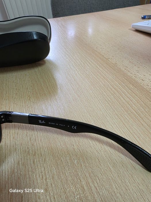 Ochelari de soare si vedere Ray Ban.