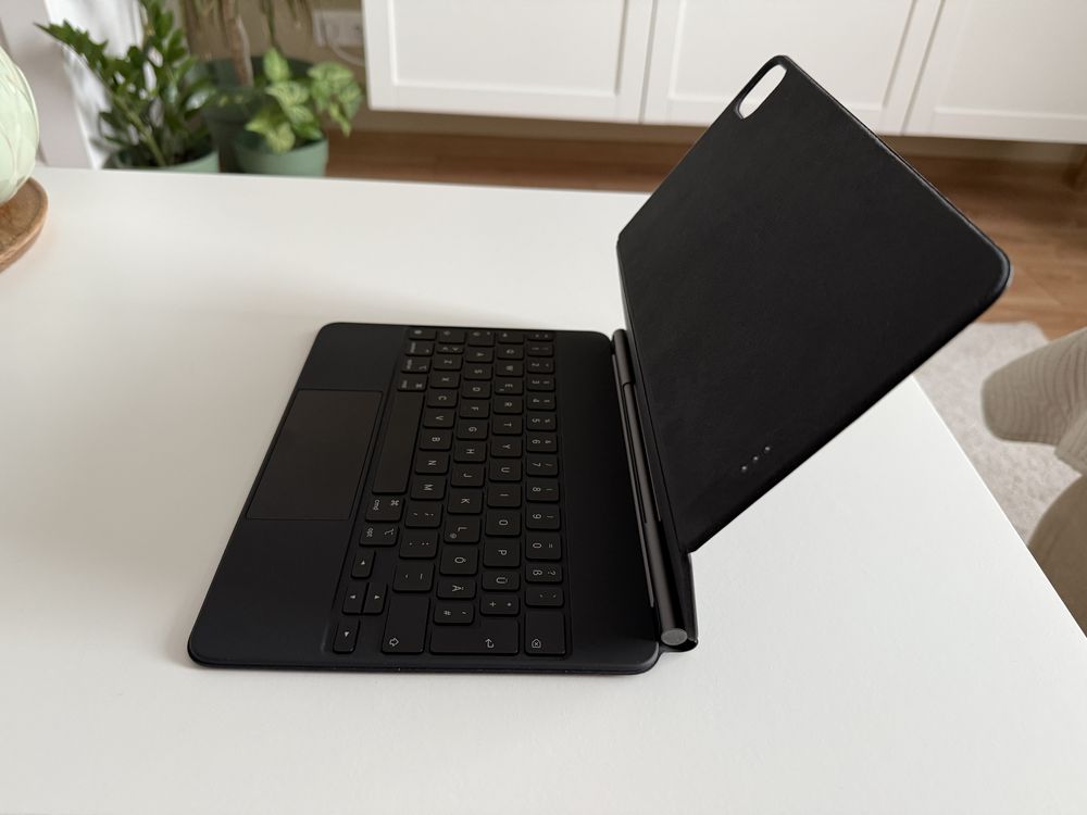 Tastatura Apple Magic Keyboard pt iPad Air/Pro (M1/M2) - layout german