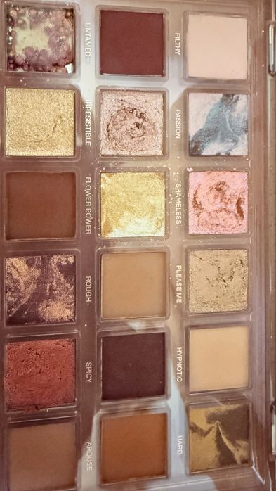 Paleta Huda Beauty