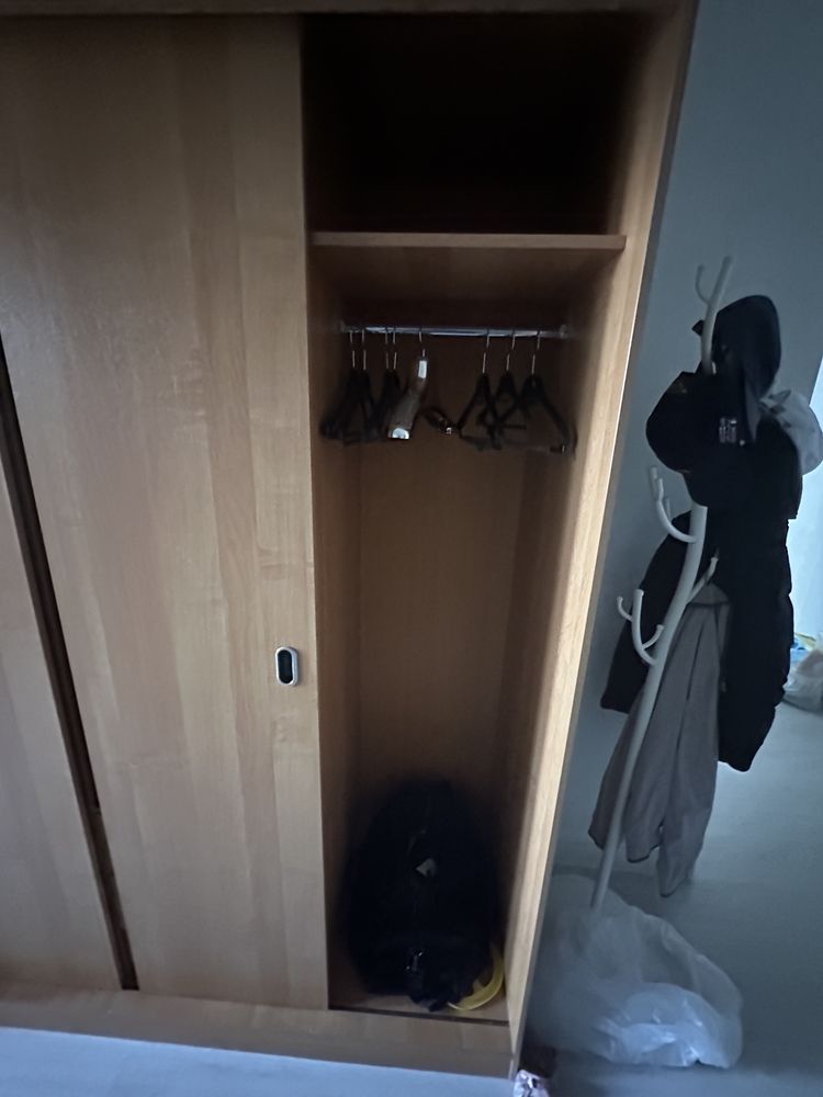 Продам шкаф в прихожию. В хорошем состоянии.