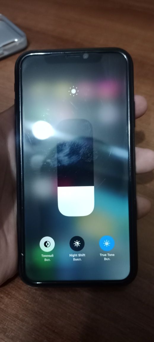 IPhone        XR