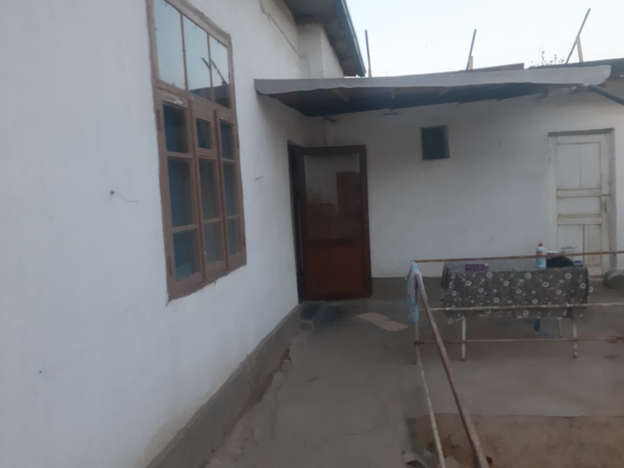 Turar joy sotiladi srochna