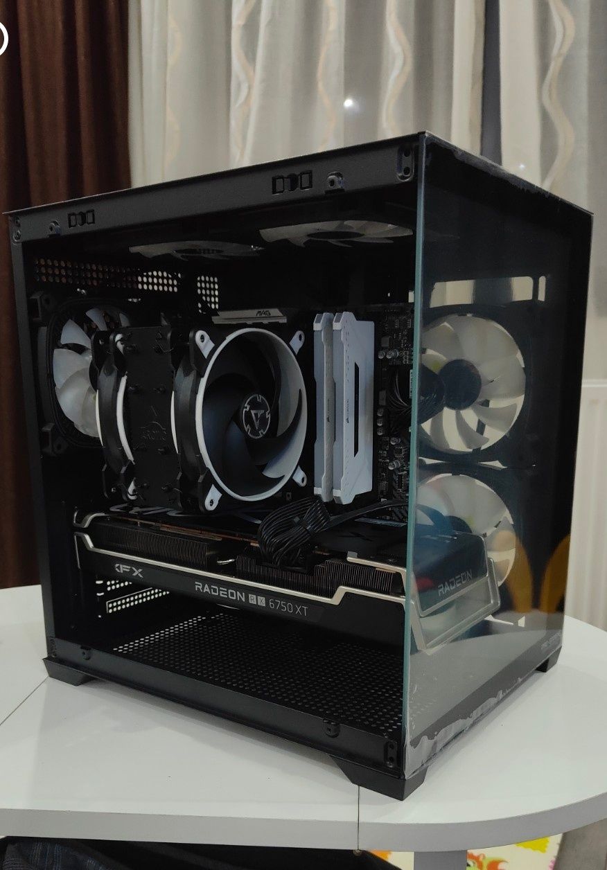 Unitate Pc Gaming, Video 12Gb,WiFi, Bluetooth ,Rgb