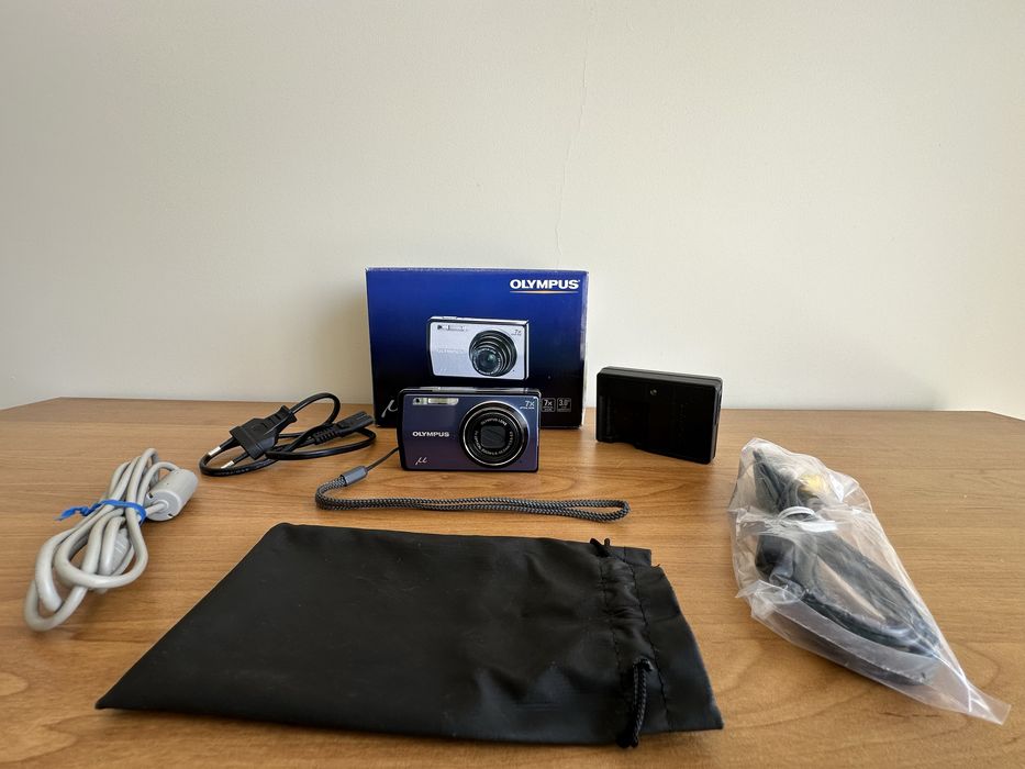 Olympus μ-7000 – Компактен стил, 12 MP, 7x Zoom, пълен комплект