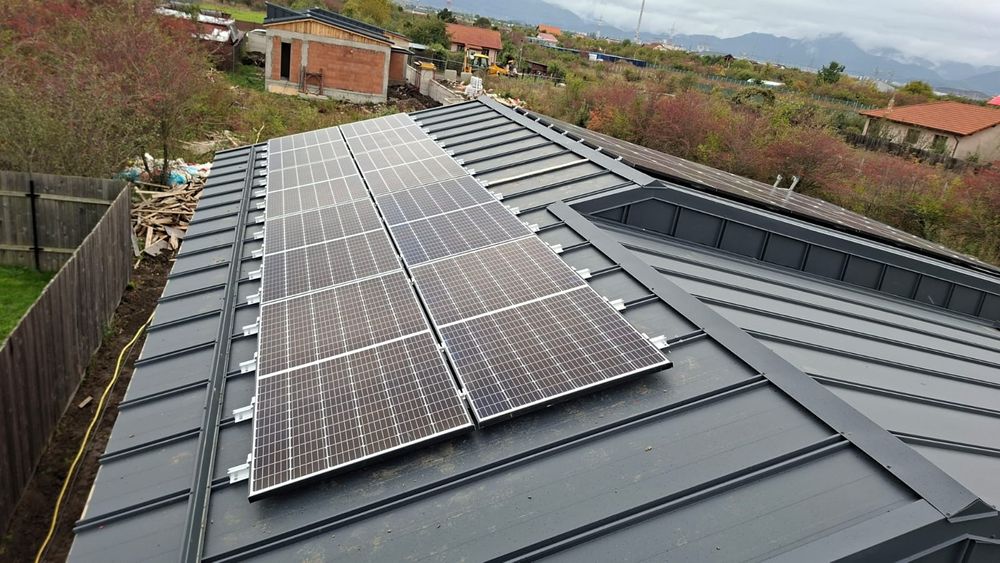 Panouri fotovoltaice cu ASIGURARE de la 322€/kw/h materiale/manopera