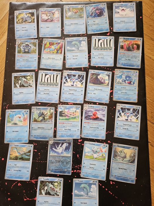 215 Pokemon cards