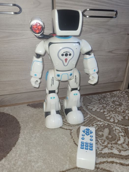 Робот на пульте управлении
