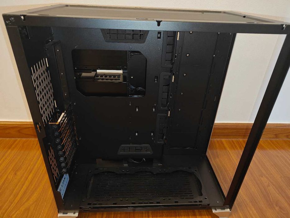 Carcasa PC Lian li O11 Dynamic ROG XL (silver)