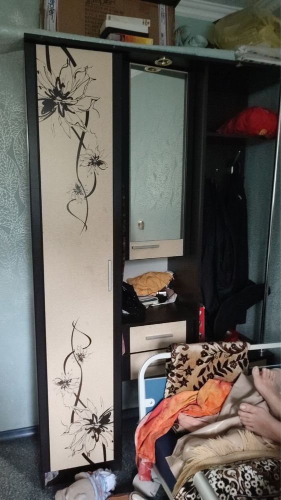 Шкаф для прихожей