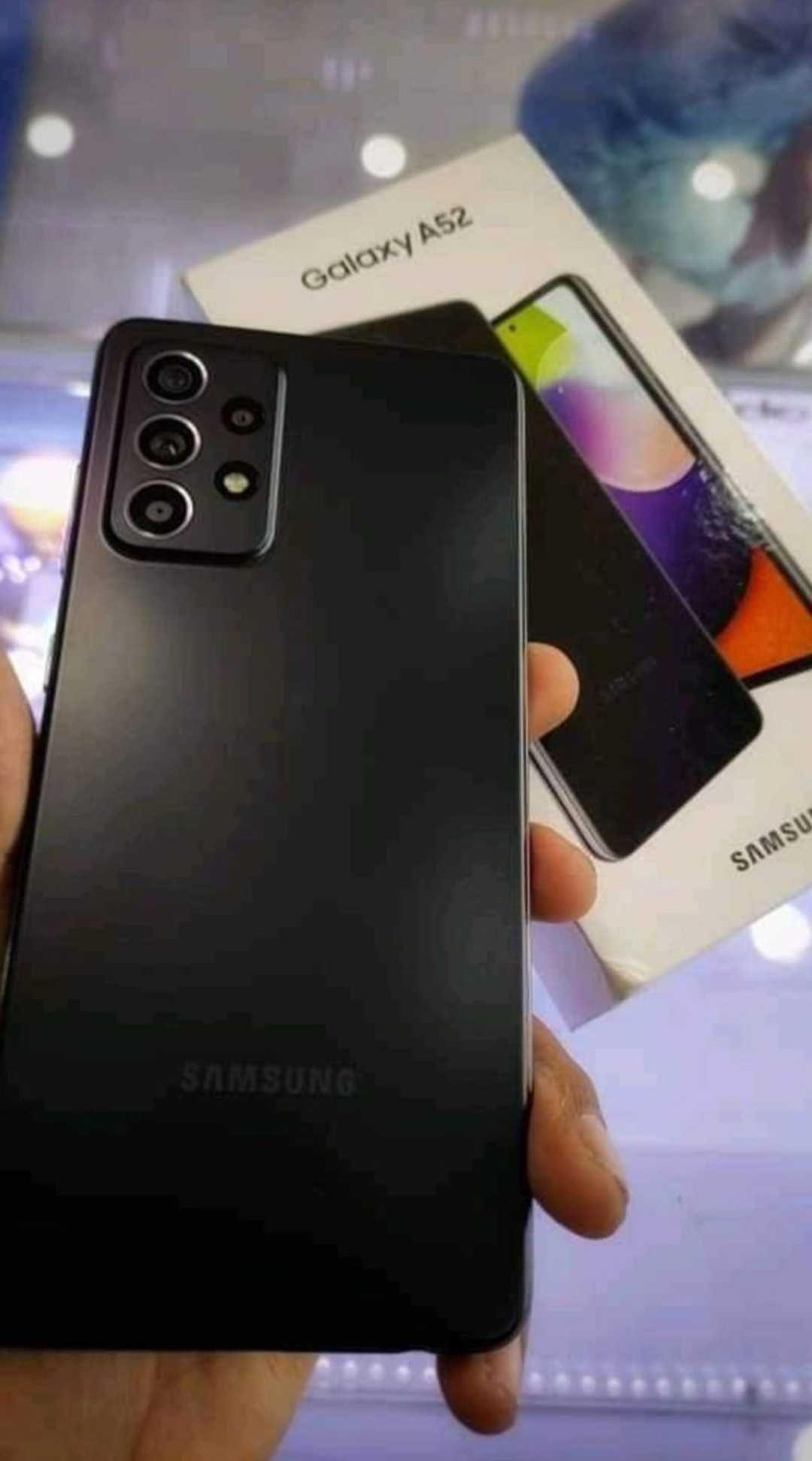 Samsung A52 (8/256 GB)