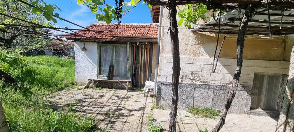 Имот в село Голям Чардак , Пловдивско