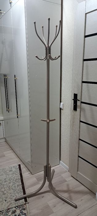 вешалка 7500 тг қаптамада